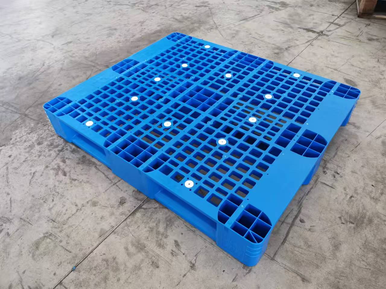 3 Runner Pallets