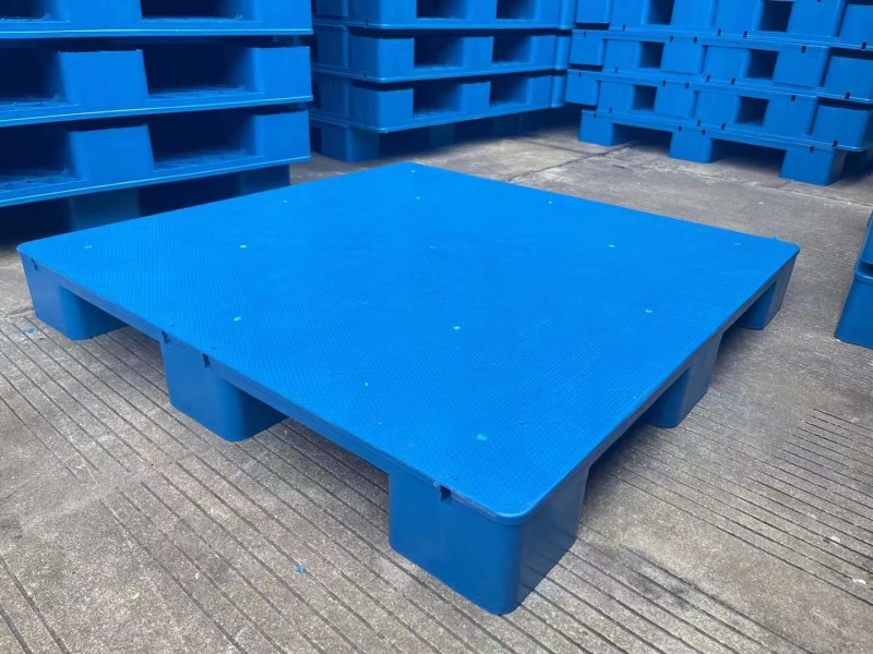 Medium Duty Pallets