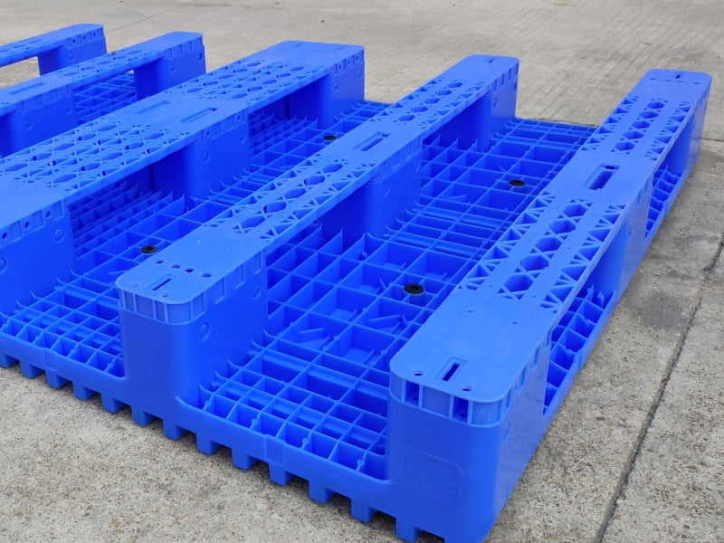 RFID-equipped Foot Slots