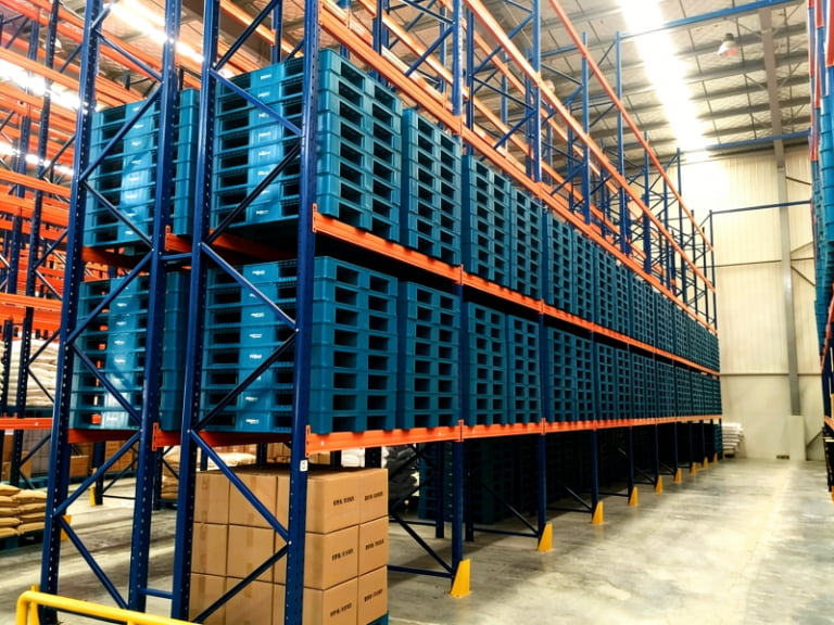 Are Plastic Pallets Trackable? Methods, Benefits & How to Choose