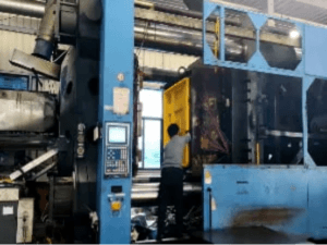 what is plastic injection molding