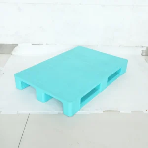 qingdao cnplast logistics products, customized plastic pallets, and warehouse storage containers